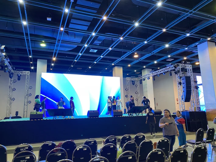 ภาพหน้างานจริงจากพอร์ต 789 Organize ประกอบบริการ ให้เช่าจอ LED
